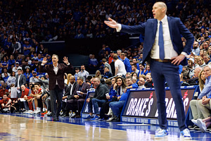 “Cal can’t coach anymore”, “Arkansas pretty easily”: Fans divided between John Calipari’s team and Mark Pope’s Kentucky