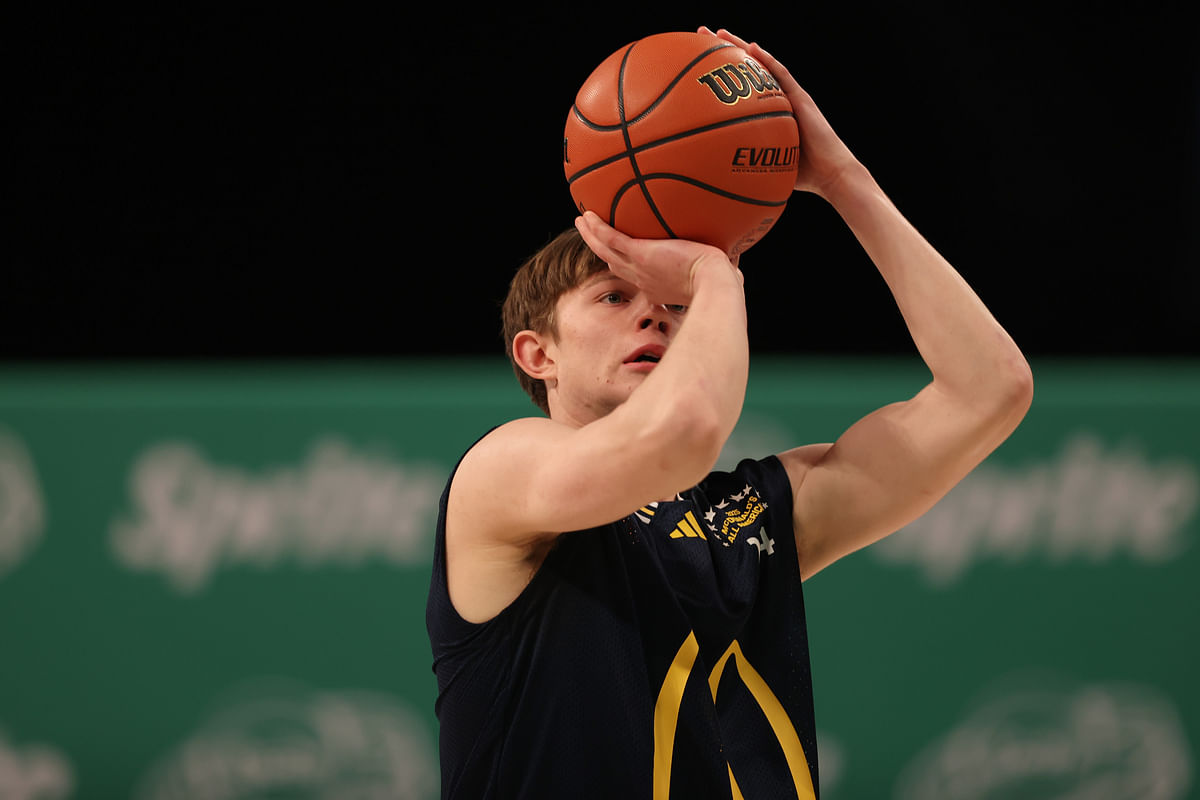 "Hopefully he stays another year" "Super underrated": Fans react as 2025 prospect Nik Khamenia sweats it out in intense training session