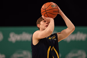 "Hopefully he stays another year" "Super underrated": Fans react as 2025 prospect Nik Khamenia sweats it out in intense training session