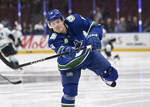 NHL Rumors: Insider drops Brock Boeser bombshell, claims Canucks only circled back after losing $5.4M center to Flyers