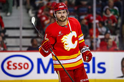 NHL trade rumors: Senators & Kings listed in $27,300,000 Flames D-man's six-team no-trade list