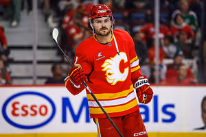 NHL trade rumors: Senators & Kings listed in $27,300,000 Flames D-man's six-team no-trade list