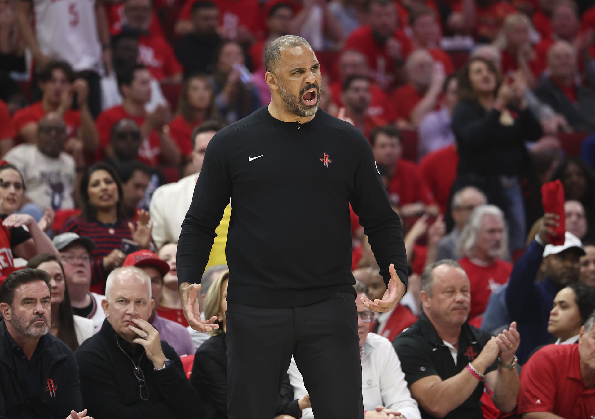 Fans react to the Rockets