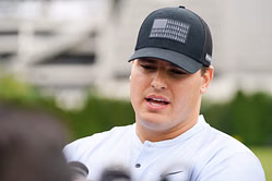 Trey Hendrickson posts cryptic message amid contract standoff with Bengals
