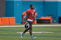 Jaylen Wright makes feelings known on Tua Tagovailoa’s stance after Terron Armstead’s retirement