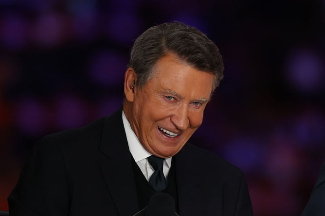 When Wayne Gretzky dubbed 18-year-old Connor McDavid as 'perfect guy' for current era