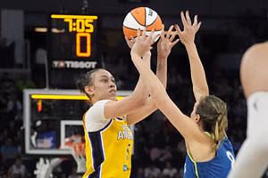 Dearica Hamby slams Brittney Sykes’ All-Star snub after 2 Mystics rookies get the spotlight: "Crazy"