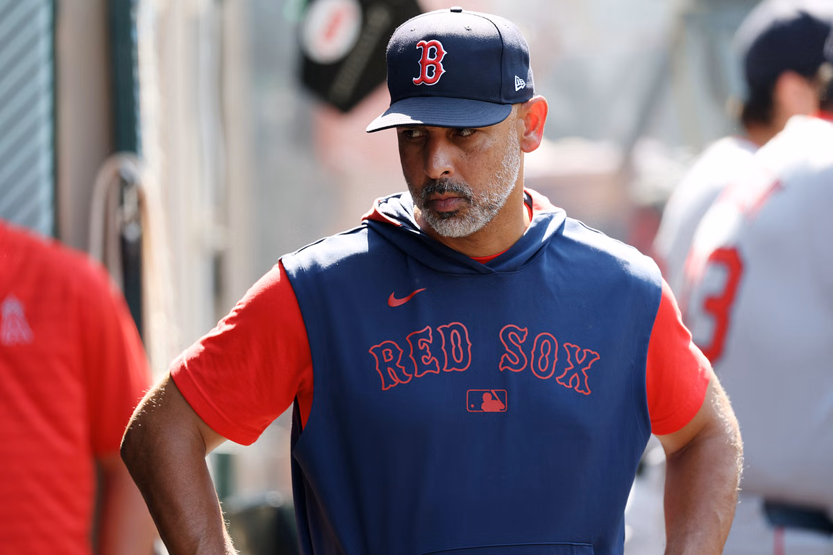 "Alex Cora has an affinity for cheaters" - MLB fans roast Red Sox manager for attending Coldplay concert tied to viral cheating scandal