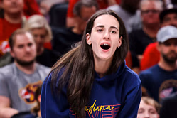 Caitlin Clark leaves flirty comment to former teammate's cozy evening stroll pic in pajamas