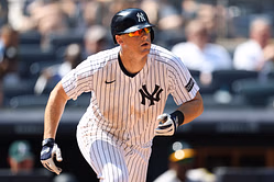 DJ LeMahieu Landing Spots: 3 top teams that could be a fit for DFA'd Yankees veteran