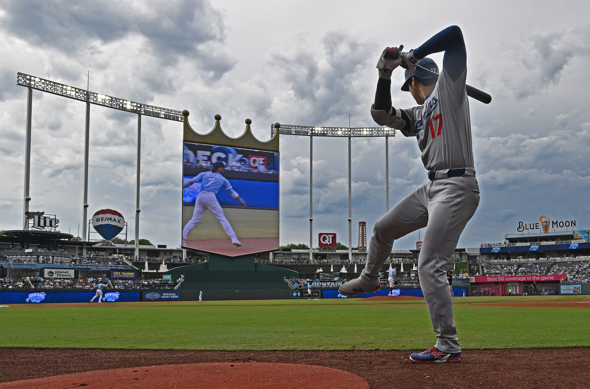 Shohei Ohtani pode abrir um monstro sob as luzes hoje à noite (crédito: Imagen)