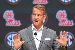 "Don't ever say that to me again" - Lane Kiffin hits back at Alabama fan over "Roll Tide" chant at SEC media days
