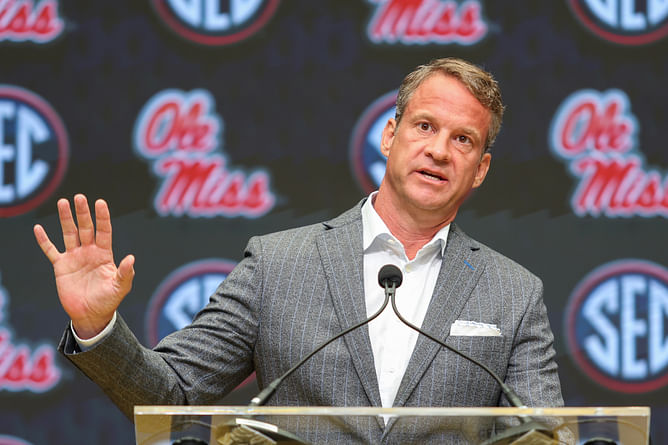 "It has been very challenging" - Lane Kiffin grows emotional on death of his mother Robin and father Monte at SEC media days