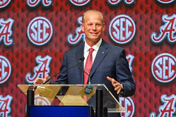 Five-star Alabama commit has a perfect reaction as Kalen DeBoer flips elite recruit from ACC school