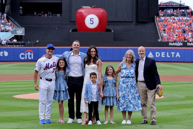 David Wright’s wife Molly Beers moved to tears during emotional tribute at Mets' jersey retirement ceremony