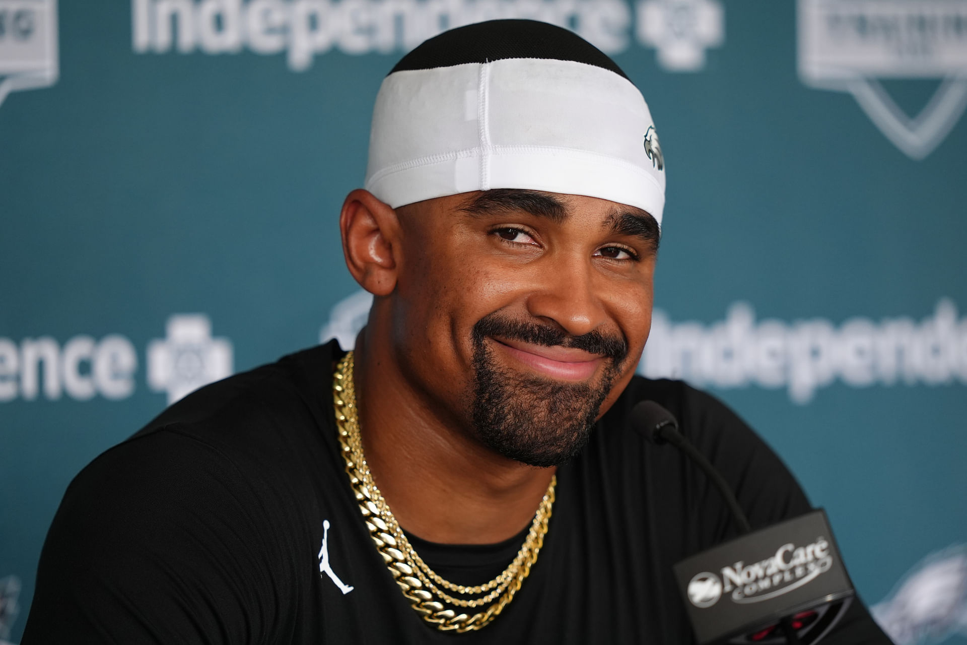 $20 million ex-NBA player quips about Jalen Hurts stacking smooth one liners during Eagles presser: &quot;So he can stop&quot; (Source: Imagn)