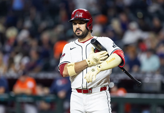 MLB insider explains why Cardinals’ $260,000,000 star would be game-changer for Yankees vs. Eugenio Suarez