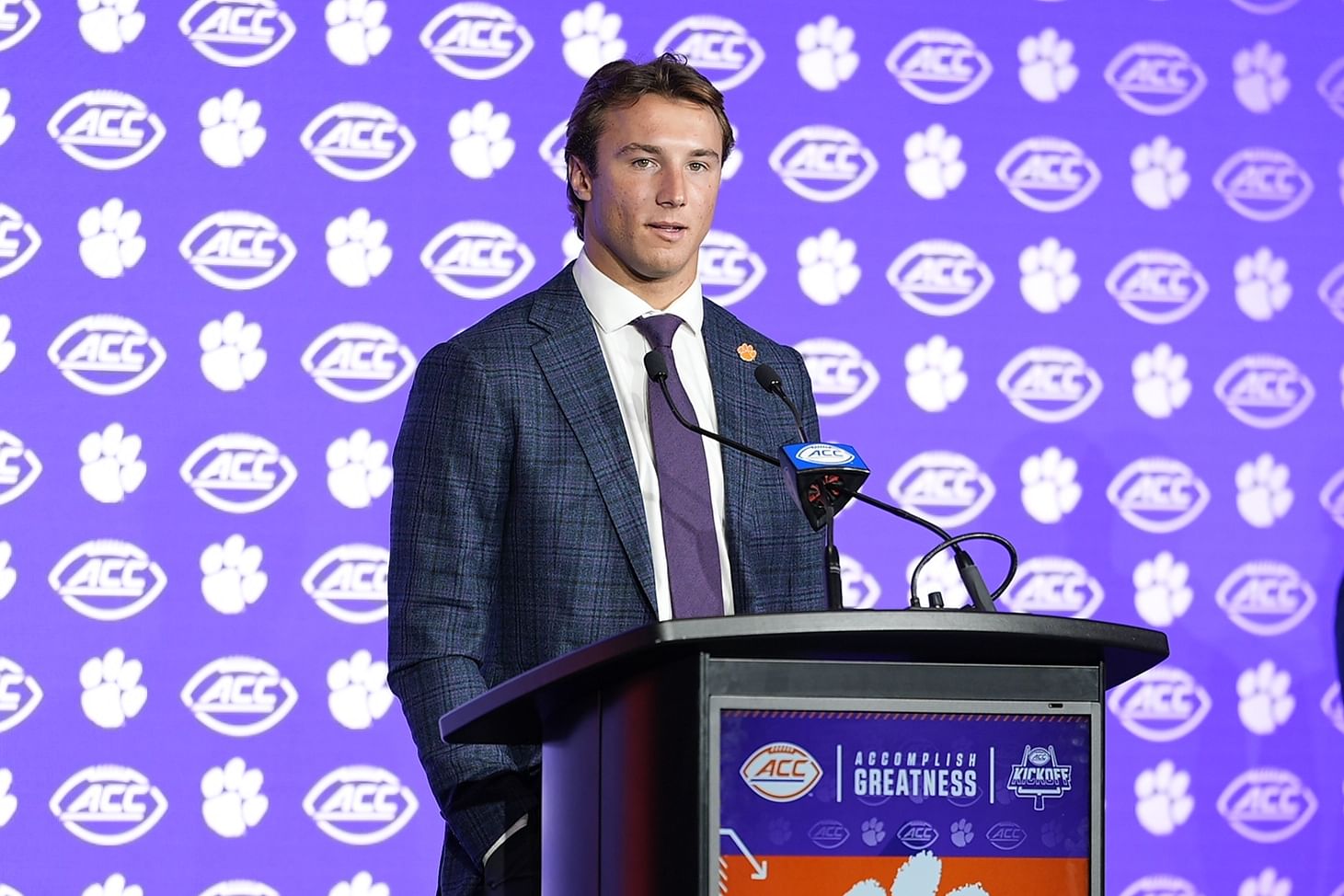 "Every game has to be treated like national championship ": Cade Klubnik makes bold remarks for Clemson vs LSU season opener thumbnail