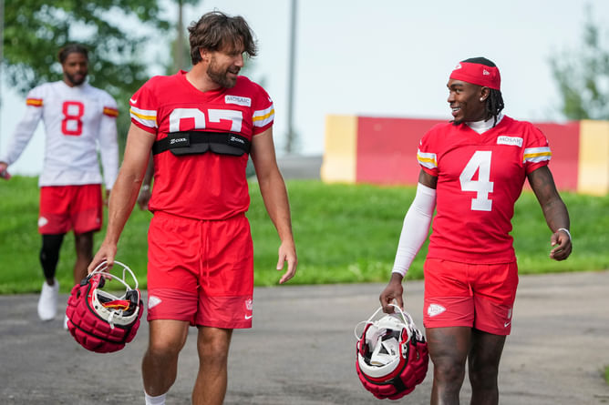 “The best type of team bonding”: Chiefs fans praise Travis Kelce’s early Happy Gilmore 2 showing with team