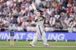 Injured Rishabh Pant breaks MS Dhoni’s massive record with another half-century in ENG vs IND 2025 4th Test