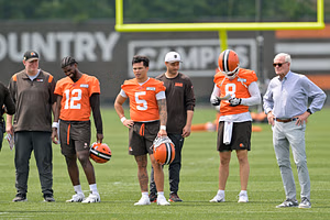 "None of them will be the starter" - NFL Analyst sounds alarm on Shedeur Sanders’ chances to survive Browns’ QB turmoil