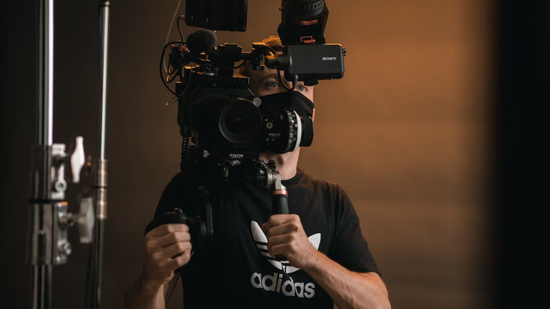 Crew (Image via Unsplash/ @ Billy Freeman)