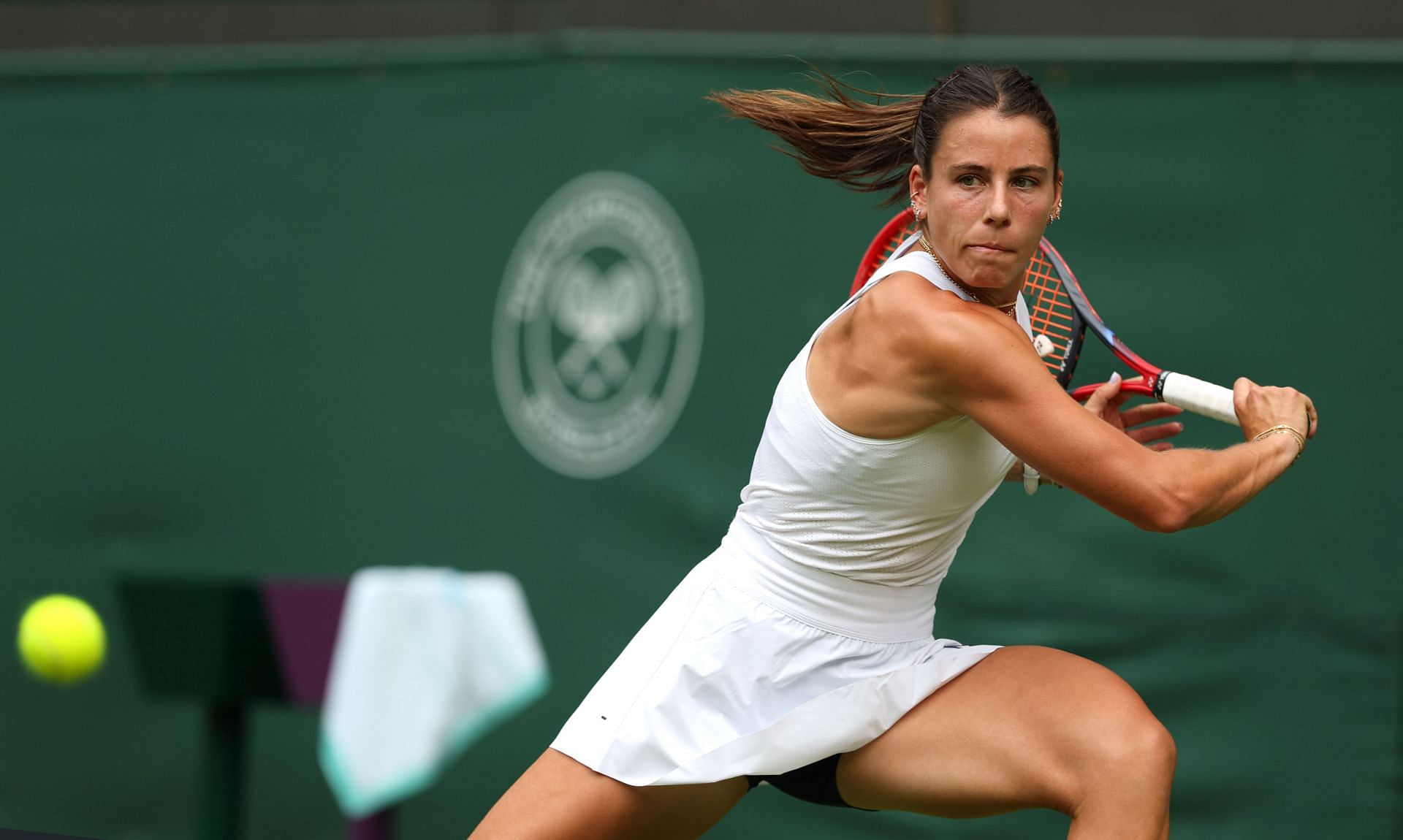 World No. 11 Navarro tracks down a ball at Wimbledon | Image Source: Getty
