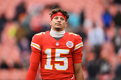 "They’re vulnerable" - Broncos legend sounds alarm over Patrick Mahomes' team losing intimidation in NFL heading into 2025 season