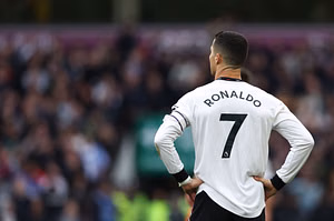 "Manchester United have players that are 25 and acting like they’re 40" - Pundit aims dig at Red Devils players while praising Cristiano Ronaldo
