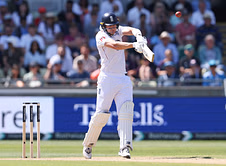 Jamie Smith hammers Prasidh Krishna for four boundaries and a six in a 23-run over on Day 3 of ENG vs IND 2025 2nd Test