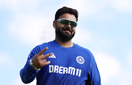 “Pehle maar raha hai, phir bol raha hai” - Rishabh Pant’s hilarious comment on Mohammed Siraj’s brutal delivery in ENG vs IND 2025 2nd Test [Watch]