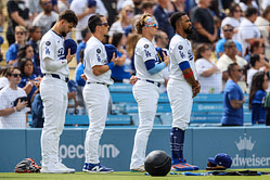 Dodgers manager Dave Roberts provides key updates on Kike Hernandez, Teoscar Hernandez, Tommy Edman
