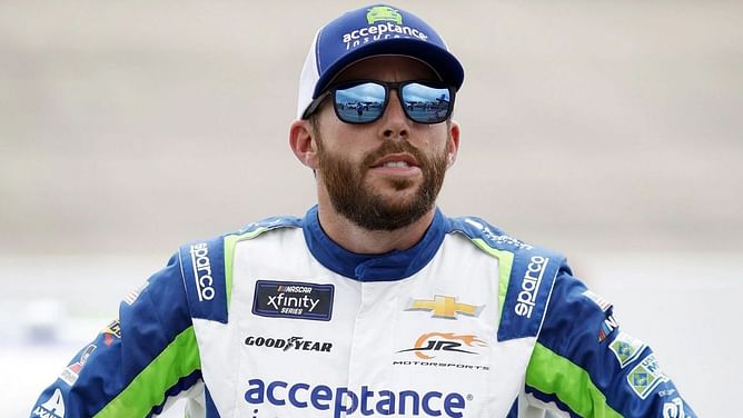 Ross Chastain delays Dover race end as he crashes into the wall