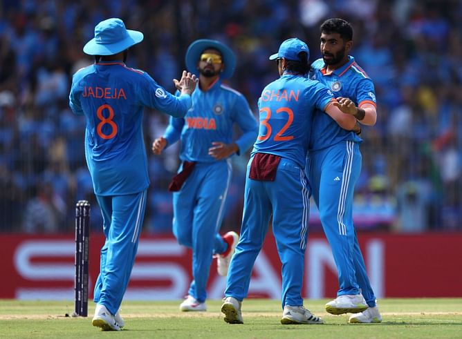 Out of favor Team India wicket-keeper dances while travelling in a vehicle with friends [Watch]