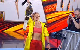 Becky Lynch trolled fans in a big way with her attire on RAW, says WWE legend