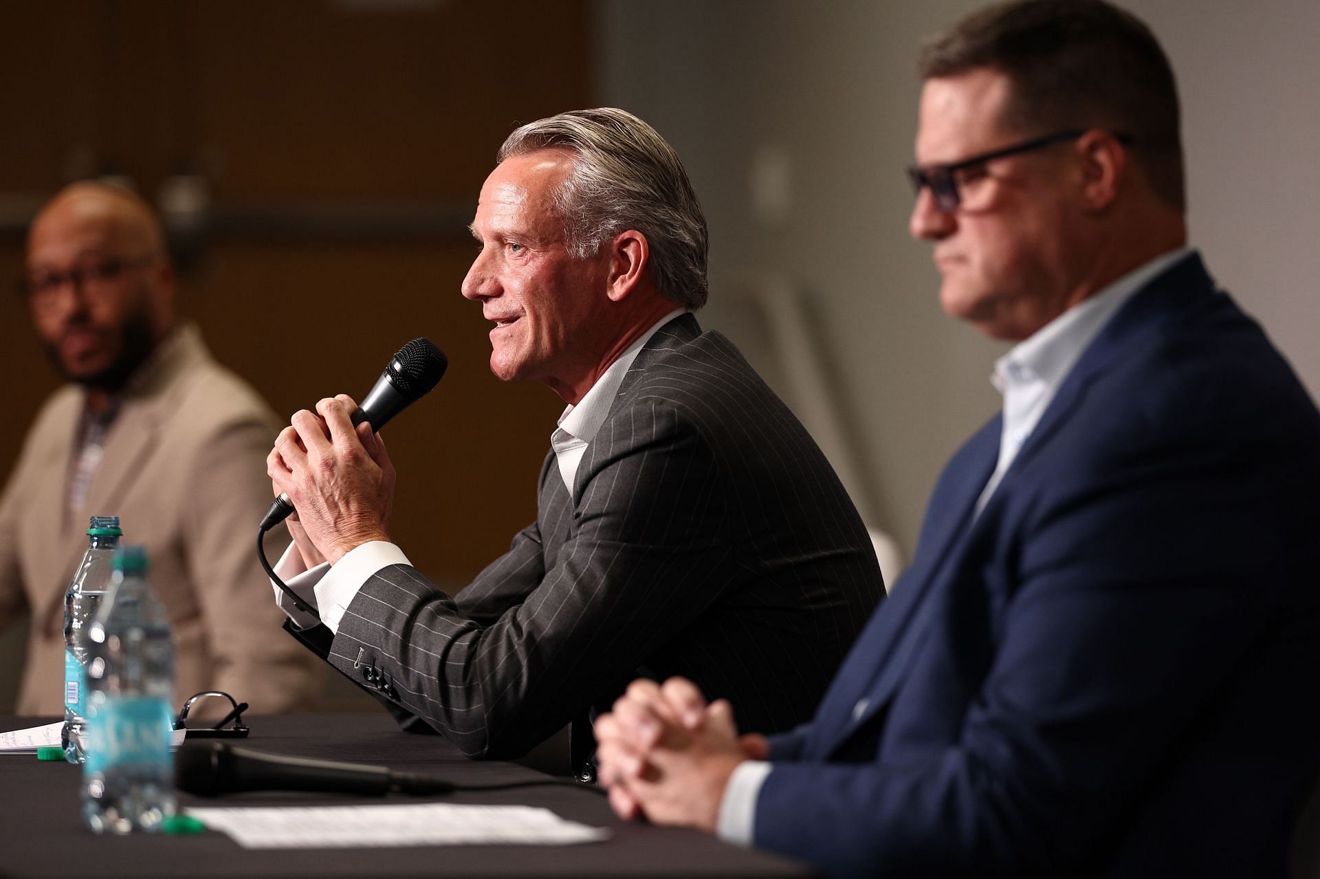 Steve Phelps and Steve O&#039;Donnell during the annual State of the Sport address at Phoenix. Source: Getty