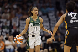 "Idc about your ticket": Skylar Diggins responds coldly to fan who blames her for busted parlay