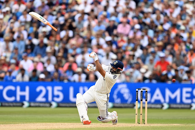 Rishabh Pant’s bat slips out and flies toward square leg, leaving crowd and teammates in splits on Day 4 of ENG vs IND 2025 2nd Test [Watch]