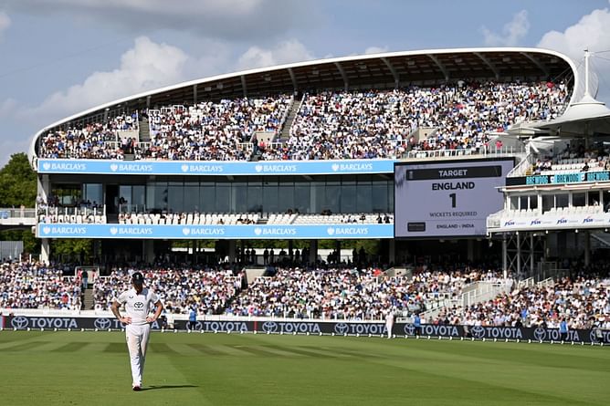 Famous Bollywood actor plays cricket at iconic Lord's stadium amid ENG vs IND 2025 Tests [In Pictures]