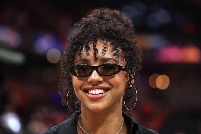 "Azzi is so gorg": College hoops fans in awe of Azzi Fudd's look at the WNBA All-Star game among Dawn Staley, Flau'jae Johnson, G-Eazy & others