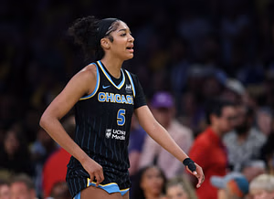 "Why is it now looked down upon": Michael Jordan's ex-teammate Etan Thomas defends Angel Reese's rebounding prowess