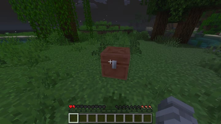 How to sort items using copper golem in Minecraft