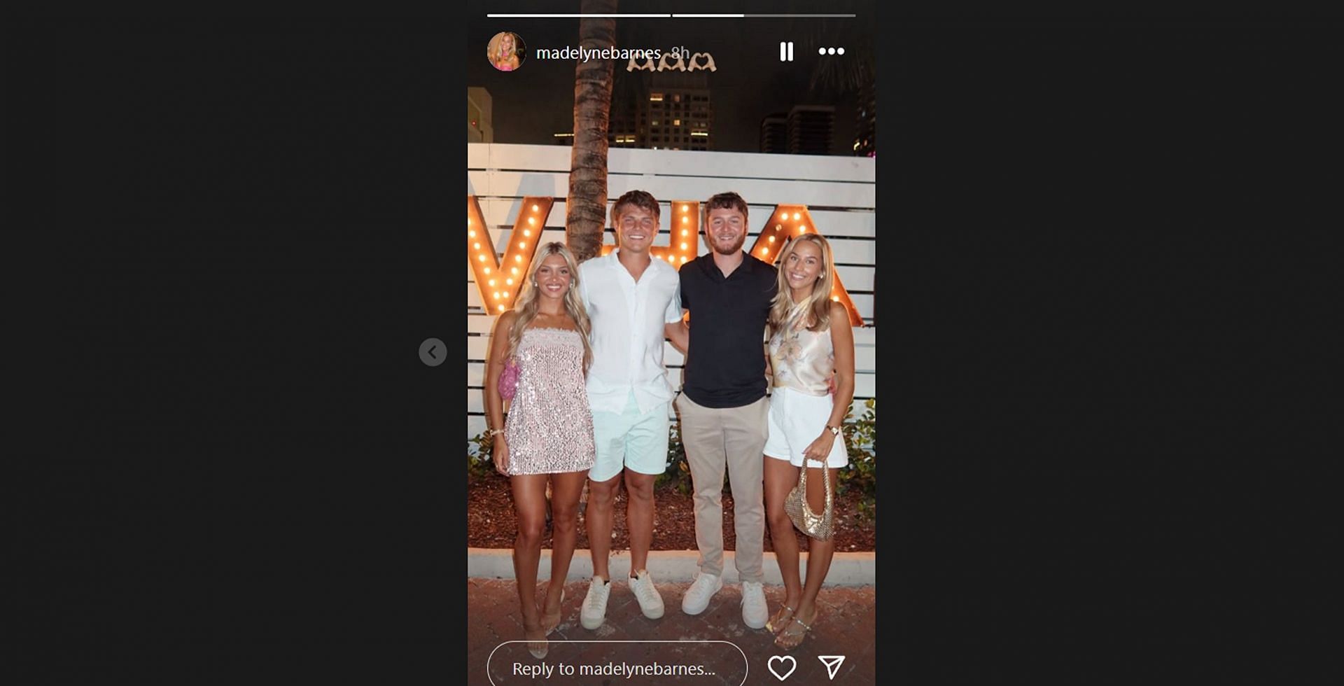 [PIC] Quinn Ewers and GF Madelyne Barnes step out for Coldplay concert with Zac Wilson and wife Nicolette/@madelynebarnes