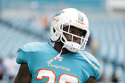 Ex-Dolphins Pro Bowler Reshad Jones loses $2,580,000 in scam allegedly involving 49-year-old woman and financial advisor