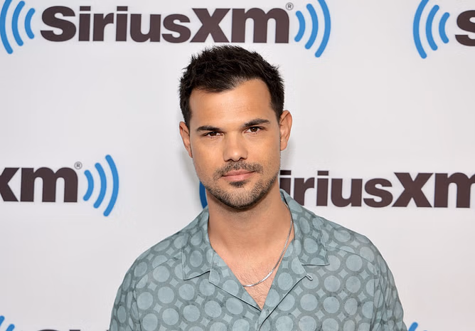 Who did Taylor Lautner play in Cheaper By The Dozen 2? Co-star Alyson Stoner jokes Twilight star almost convinced her she was straight