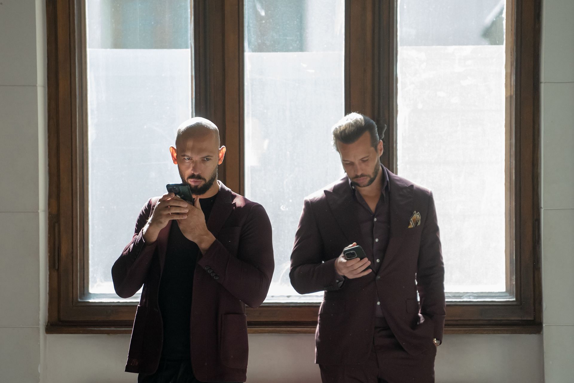 Andrew and Tristan Tate at the Bucharest Court of Appeal (Image via Getty)