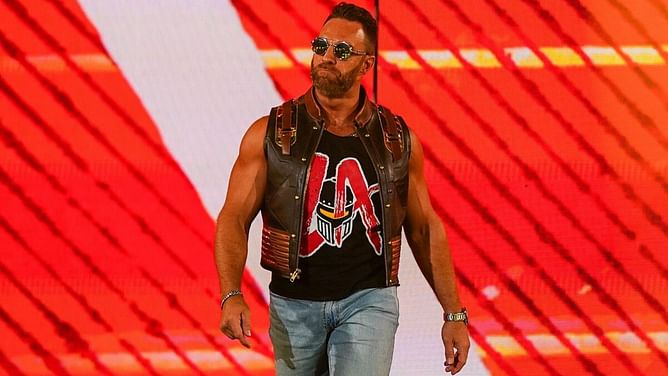 4 WWE stars who could move to RAW now that SmackDown is returning to two hours