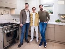 “Cheap”- Celebrity IOU star Drew Scott criticizes the widely-used floating shelf design