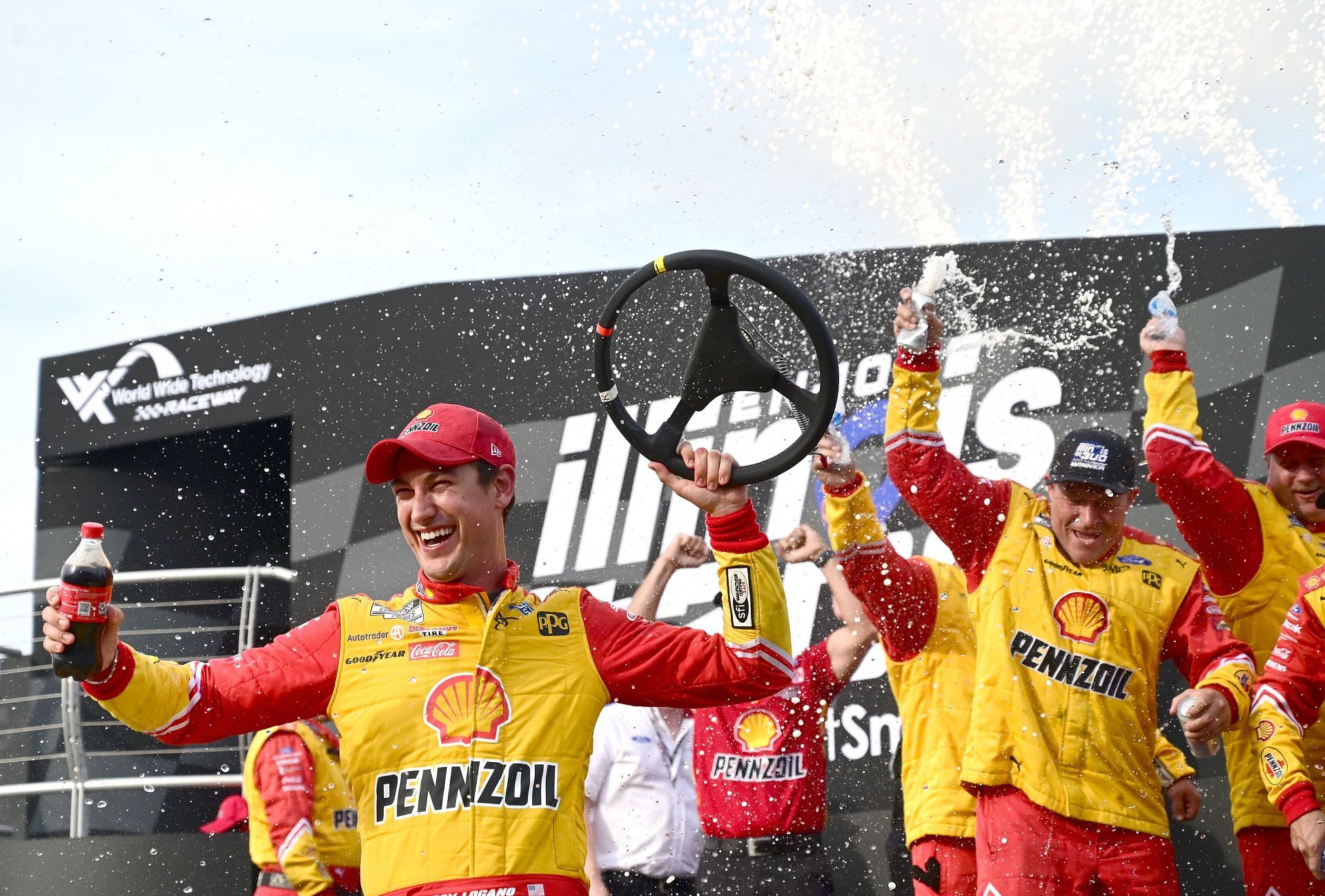 AUTO: JUN 05 NASCAR Cup Series Enjoy Illinois 300 Presented by TicketSmarter - Source: Getty