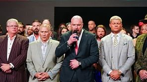 Major WWE name makes heartbreaking confession after 10-bell salute to Hulk Hogan on SmackDown